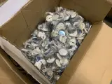 3x Doos met sanitair artikelen, zilver/geel – foto 3 – kavel bij Onlineveilingmeester, Zutphen