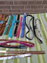 Ca. 100x Lederen riemen, diverse kleuren – foto 9 – kavel bij Onlineveilingmeester, Zutphen