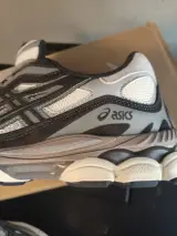 Loopschoenen, Asics, Gelnyc, grijs/wit – foto 4 – kavel bij Onlineveilingmeester, Zutphen