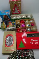 Lot 8 vintage kerstdecoratie – foto 2 – kavel bij De Kringwinkel, Oostende