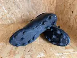 Voetbalschoenen - paar Dores – foto 2 – kavel bij Onlineveilingmeester