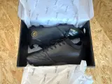 Voetbalschoenen - paar Dores – foto 2 – kavel bij Onlineveilingmeester