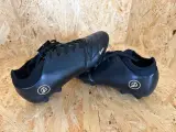 Voetbalschoenen - paar Dores – foto 5 – kavel bij Onlineveilingmeester