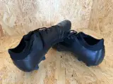 Voetbalschoenen - paar Dores – foto 3 – kavel bij Onlineveilingmeester