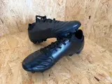 Voetbalschoenen - paar Dores – foto 2 – kavel bij Onlineveilingmeester