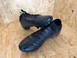 Voetbalschoenen - paar Dores – foto 2 – kavel bij Onlineveilingmeester