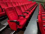Volledige set bioscoopstoelen en loveseats – foto 11 – kavel bij Onlineveilingmeester, Hengelo