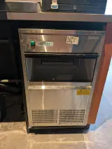Horeca ijsblokjesmachine Saro, EB 40, bouwjaar 2023 – foto 2 – kavel bij Onlineveilingmeester, Hengelo