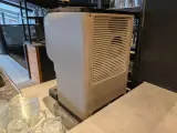 Koffieautomaat Douwe Egberts, EC/EU230V-S – foto 9 – kavel bij Onlineveilingmeester, Hengelo