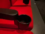 Volledige set bioscoopstoelen en loveseats – foto 6 – kavel bij Onlineveilingmeester, Hengelo