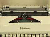 Vintage Olympia SM4 typmachine – foto 5 – kavel bij De Kringwinkel, Antwerpen