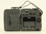 Nikon Coolpix 995 digitale fotocamera – foto 5 – kavel bij De Kringwinkel, Antwerpen