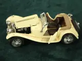 Collectie van 17 Modelauto's – Mercedes-Benz, Jaguar, Corvette, Klassieke Oldtimers & Cabriolets – foto 11 – kavel bij De Kringwinkel, Antwerpen