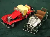 Collectie van 17 Modelauto's – Mercedes-Benz, Jaguar, Corvette, Klassieke Oldtimers & Cabriolets – foto 9 – kavel bij De Kringwinkel, Antwerpen