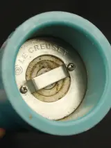 Le Creuset - peper- en zoutmolen - turquoise dégradé – foto 7 – kavel bij De Kringwinkel, Antwerpen