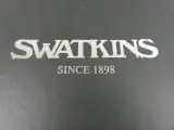 7 Glazen trofees in zwarte geschenkdoos – foto 4 – kavel bij De Kringwinkel, Diest