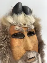 Twee authentiek Alaskaans handgemaakte masker met bont – foto 7 – kavel bij De Kringwinkel, Gent