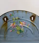 Blauw metalen vintage waterreservoir met bloemenmotief – foto 10 – kavel bij De Kringwinkel, Turnhout
