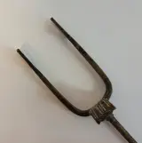 Antieke metalen sporenstaaf – foto 2 – kavel bij De Kringwinkel, Aalst