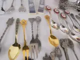 Verzameling souvenirlepels diverse steden en thema's(313 stuks) – foto 3 – kavel bij De Kringwinkel, Heverlee