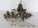 Vintage lot van voornamelijk verzilverde metalen voorwerpen(23 stuks-7,82 kg) – kavel bij De Kringwinkel, Heverlee