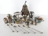 Vintage lot van voornamelijk verzilverde metalen voorwerpen(23 stuks-7,82 kg) – foto 2 – kavel bij De Kringwinkel, Heverlee