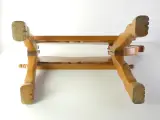 Houten kameel kruk met leren zitting – foto 10 – kavel bij De Kringwinkel, Heverlee