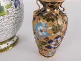 Set van 10 Cloisonné miniatuur vazen en beeldjes – foto 10 – kavel bij De Kringwinkel, Heverlee