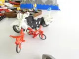 Losse LEGO onderdelen en minifiguren met piraten en soldaten – foto 8 – kavel bij De Kringwinkel, Heverlee