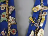 Set van twee Confrérie de la Chaîne des Rôtisseurs ambtsketens – foto 10 – kavel bij De Kringwinkel, Diest