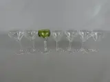 Set van 7 kristallen wijnglazen, 1 met groene kleur – kavel bij De Kringwinkel, Diest