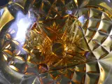 Vintage amberkleurige Art Deco glazen vaas met pique-fleurs – foto 8 – kavel bij De Kringwinkel, Heverlee