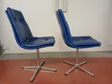 2 vintage blauwe designstoelen – foto 2 – kavel bij De Kringwinkel, Ninove