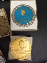 Lot van 16 vintage MAN “Störungsfrei” medailles/badges – foto 6 – kavel bij De Kringwinkel, Ninove