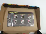 Zwarte sneakers Heelys met rode veters en wieltjes maat 36,5 – foto 3 – kavel bij De Kringwinkel, Turnhout