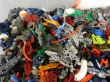 3,86 Kg Lego Bionicle onderdelen – foto 2 – kavel bij De Kringwinkel, Diest