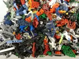 3,86 Kg Lego Bionicle onderdelen – foto 3 – kavel bij De Kringwinkel, Diest