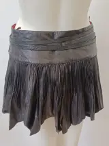 Jean Paul Gaultier FEMME Vintage leren mini plissérok – foto 3 – kavel bij De Kringwinkel, Gent
