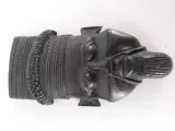 Set van 5 Afrikaanse houten maskers en houder(1992) – foto 6 – kavel bij De Kringwinkel, Heverlee