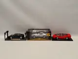 Verzameling van drie Maisto schaalmodellen 1:18 met Jaguar, Lamborghini en Mercedes – foto 3 – kavel bij De Kringwinkel, Gent