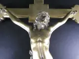 Messing kruis met Jezusfiguur – foto 4 – kavel bij De Kringwinkel, Heverlee