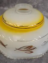 Set van 3 opaline glazen lampenkappen met gouden korenaar-decor – foto 5 – kavel bij De Kringwinkel, Gent