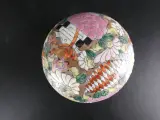 Set van 2 Chinese dekselvazen met kleurrijke decoratie – foto 8 – kavel bij De Kringwinkel, Heverlee