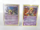 Pokémon Holo kaarten met bewaardoos Mega Evolution Phantasmal Flames – foto 4 – kavel bij De Kringwinkel, Heverlee