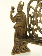 Antieke messing Chanoekalamp - Judaica - Mozes & Aäron - Praag/Bohemen - vermoedelijk 19e eeuw – foto 7 – kavel bij De Kringwinkel, Antwerpen