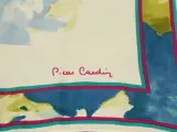 Pierre Cardin 100% zijden foulard met wit paars en blauwtinten – foto 3 – kavel bij De Kringwinkel, Antwerpen