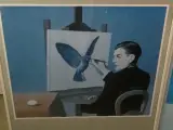 Set van 3 Magritte tentoonstellingsaffiches in lijst – foto 9 – kavel bij De Kringwinkel, Heverlee