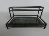 Tweeledig metalen etagère met glazen bladen – kavel bij De Kringwinkel, Diest