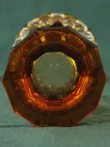 Amberkleurige kristallen Art Deco vaas – foto 5 – kavel bij De Kringwinkel, Antwerpen