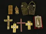 Religieus lot van paternosters, medailles en gebedsbedels – foto 8 – kavel bij De Kringwinkel, Antwerpen